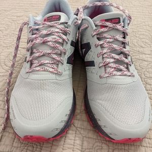 Like New women's New Balance FuelCore Nitrel running shoe size 8